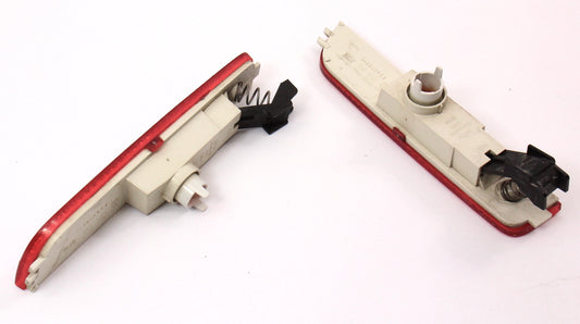 RH & LH Rear Bumper Side Marker Lights 01-05 VW Passat B5.5 3B0 945 072 / 071 A
