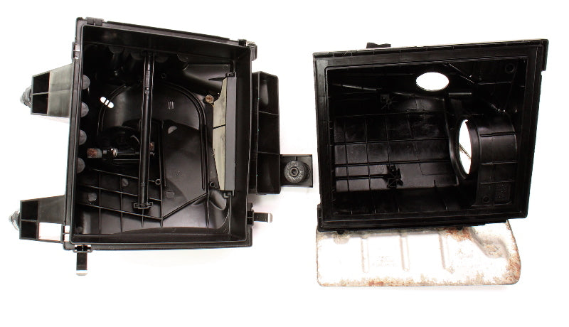 Air Intake Filter Housing Box 01-05 VW Passat B5.5 1.8T AWM - 3B0 133 837 E