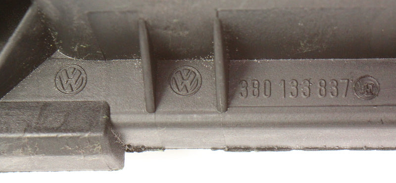 Air Intake Filter Housing Box 01-05 VW Passat B5.5 1.8T AWM - 3B0 133 837 E