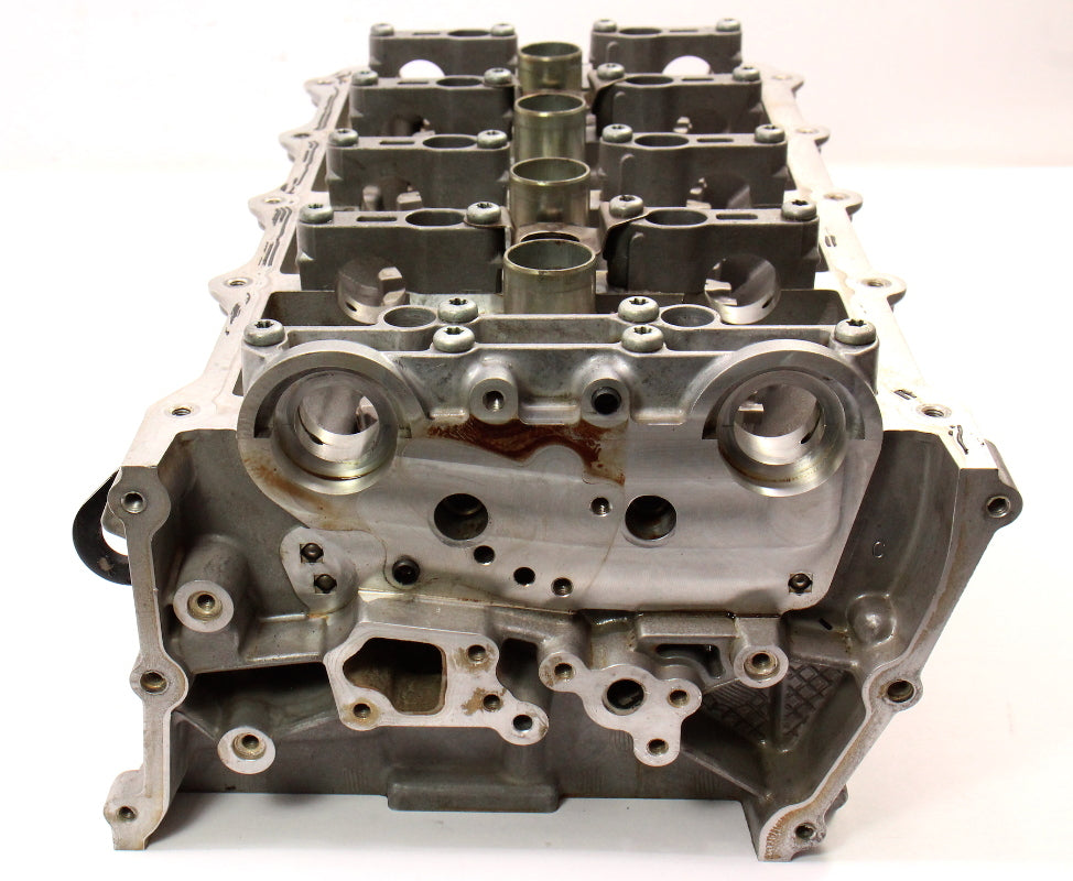 RH Cylinder Head 04-05 Audi S4 B6 4.2 V8 - Genuine - 079 103 373 G