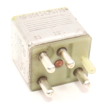 Fuel Cut Off Relay Mercedes 300D W124 W126 W201 - 0015426119