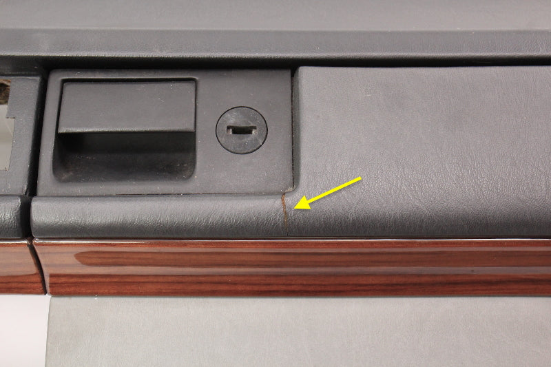 Dashboard Dash 1991 Mercedes Benz 300D W124 - Genuine