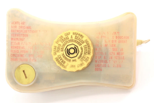 Brake Fluid Reservoir Tank Audi A4 S4 A6 S6 VW Passat B5 B6 B7 C5 8E0 611 301 E