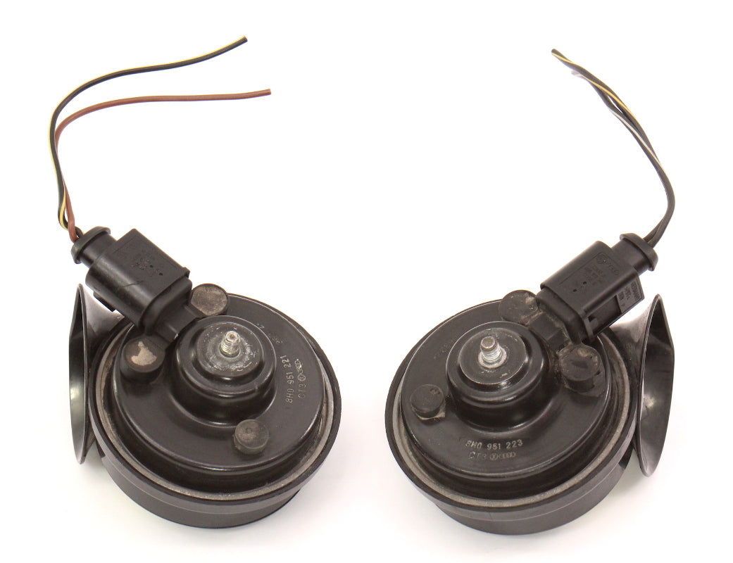 Hella Horn Set 03-06 Audi A4 S4 B6 Convertible - Genuine - 8H0 951 223 / 221