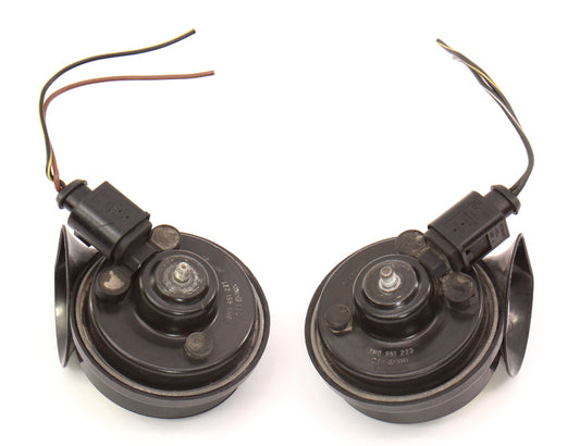 Hella Horn Set 03-06 Audi A4 S4 B6 Convertible - Genuine - 8H0 951 223 / 221