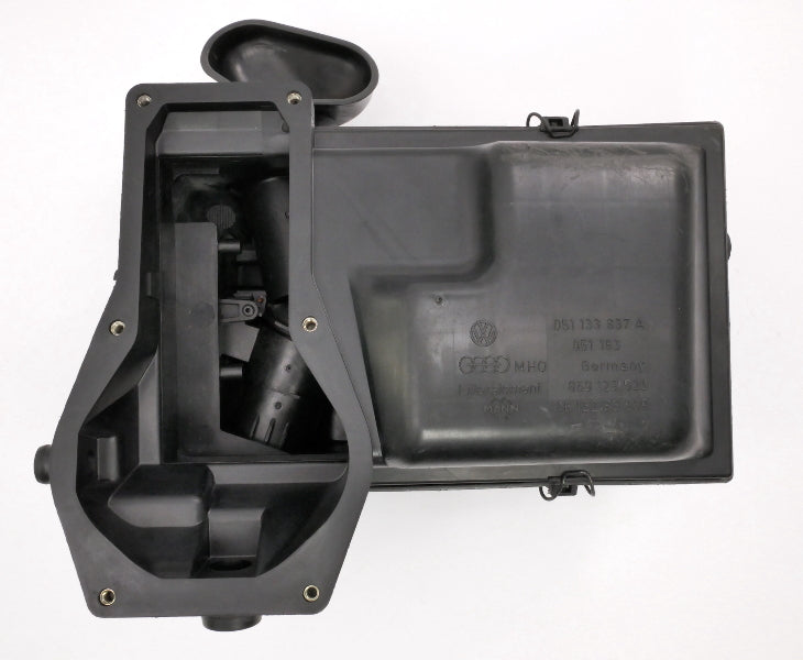 Air Intake Cleaner Filter Box 90-93 VW Passat B3 9A 16v Genuine - 051 133 837 A