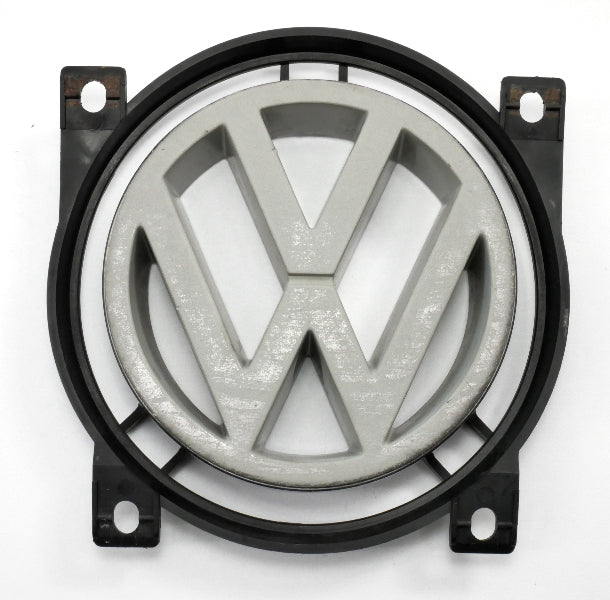 Front Grill Emblem Bade Logo 90-94 VW Passat B3 Genuine - 357 853 601 E / 612 E