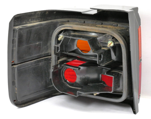 RH Tail Light Lamp 90-94 VW Passat B3 Sedan - Genuine - 357 945 112 A