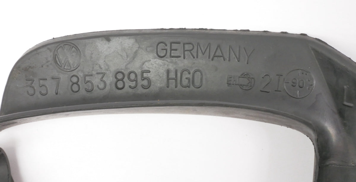 Headlight Head Light Lamp To Bumper Seals 90-94 VW Passat B3 - 357 853 896 / 895