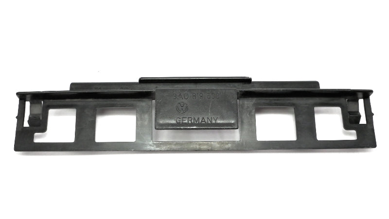 Cabin Air Filter Housing Clip Bracket  95-97 VW Passat B4 - Genuine - 3A0 819 638