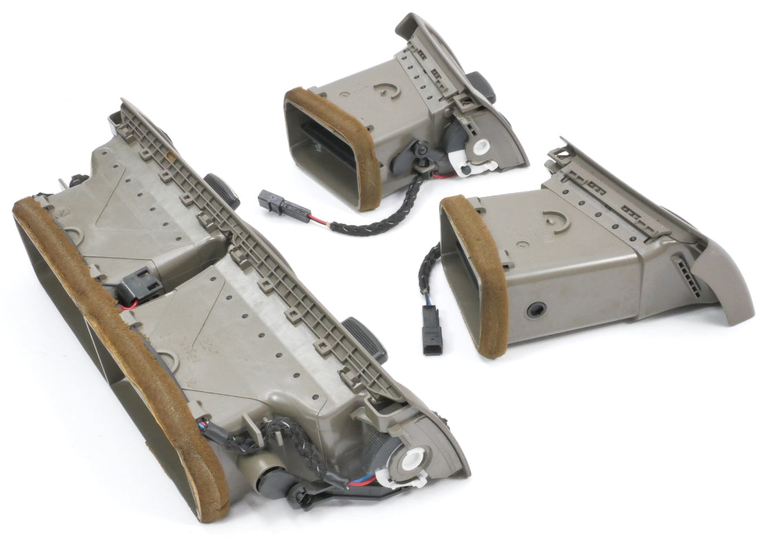 Dash Vent Set 02-08 Audi A4 S4 B6 B7 - 8E0 820 951 H / 901 F / 902 F
