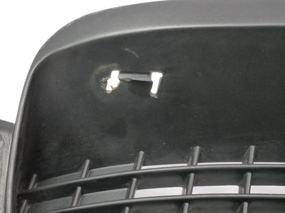 RH Lower Bumper Grill 93-99 VW Jetta Golf GTI Cabrio Mk3 Genuine - 1HM 853 666