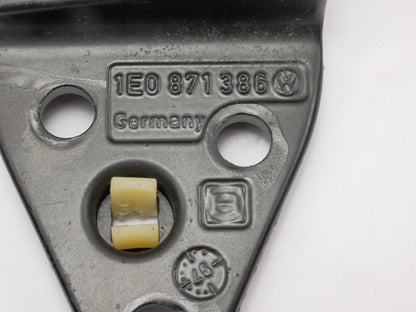 RH Convertible Top Latch Receiver 95-02 VW Cabrio Mk3 Mk3.5 - 1E0 871 386 -