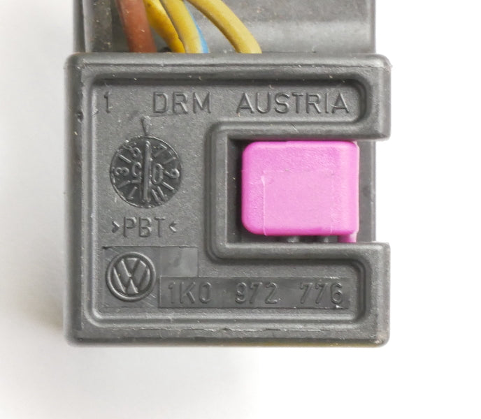 Seat Wiring Harness Connector Plugs Pigtails 06-10 VW Beetle Heated - Genuine