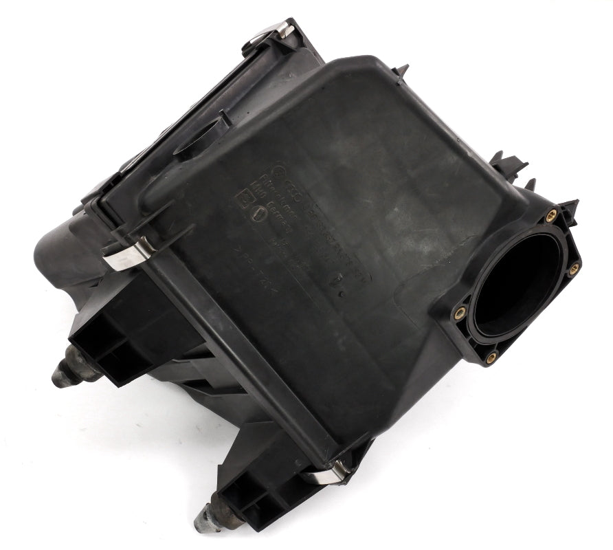 Airbox Intake Air Box Cleaner 01-05 VW Passat 2.8 30V V6 - 3B0 133 837 BA