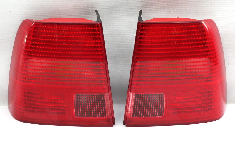 Tail Light Taillight Lamp Set 98-01 VW Passat B5 Sedan ~ 3B5 945 095 L / 096 F