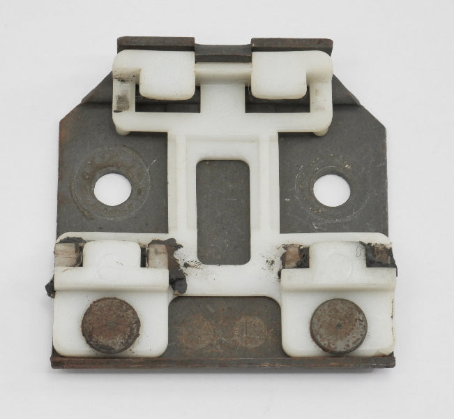 Front Window Regulator Track Clip 80-93 VW Rabbit Cabriolet MK1 - 155 837 577 A