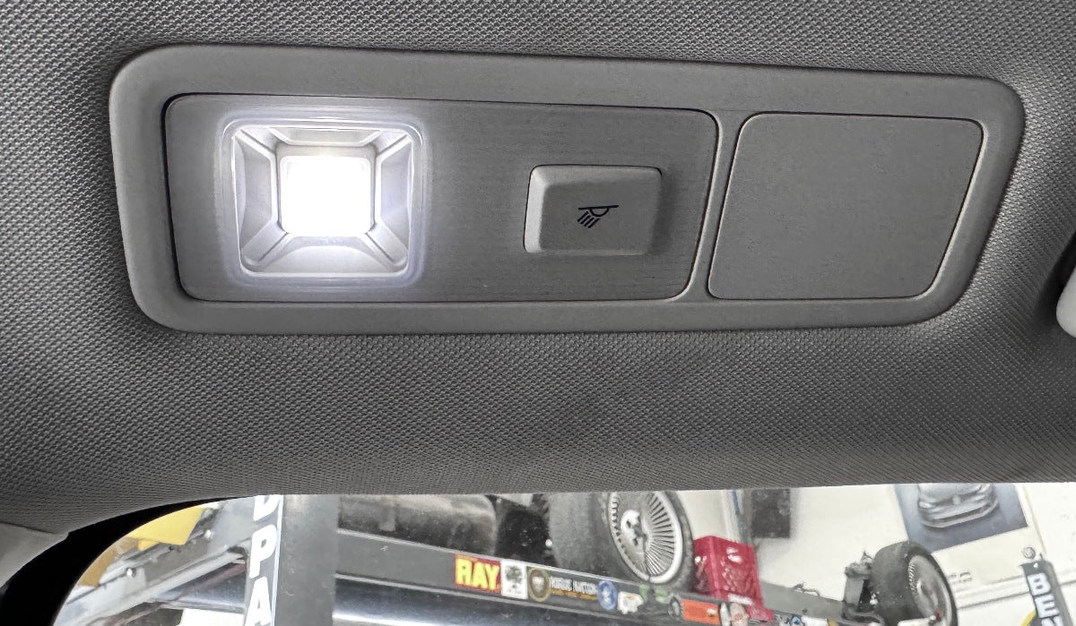 RH Rear LED Reading Dome Lamp 15-19 VW Sportwagen Alltrack MK7 - 5G9 947 292 G