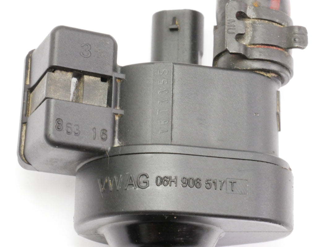Vacuum Breather Hose Purge Valve  VW Golf Alltrack MK7 Tiguan A3 - 5Q0 133 366 H