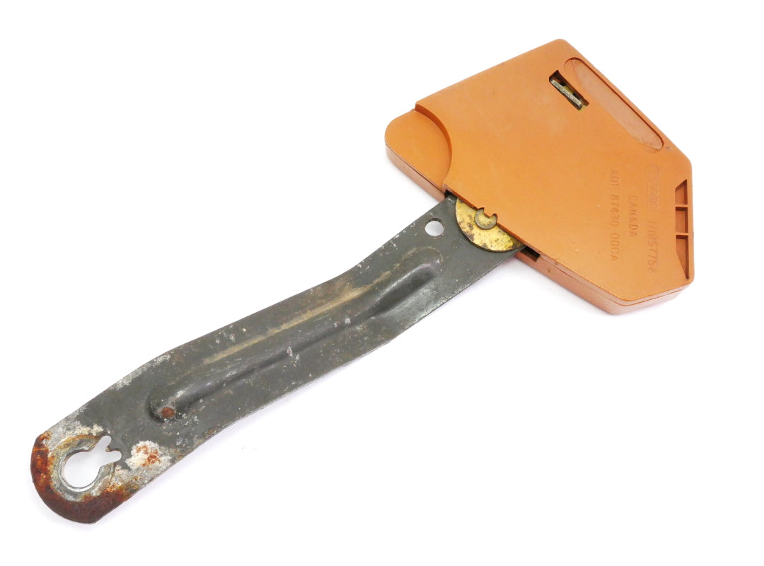RH Front Seat Belt Receiver Buckle 81-84 VW Rabbit GTI MK1 Genuine - 171 857 756