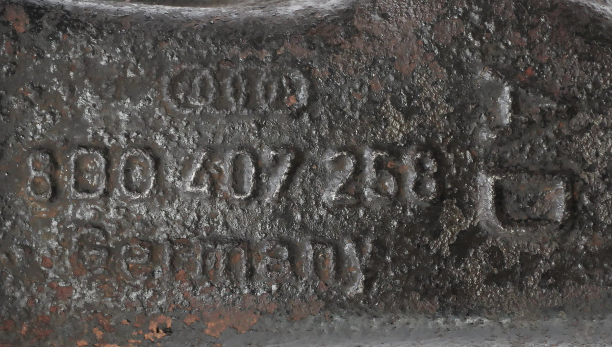 RH Front Spindle Hub Knuckle Bearing 96-03 VW Passat Audi A4 B5 8D0 407 258 AD