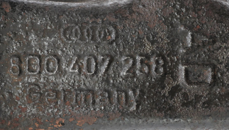 RH Front Spindle Hub Knuckle Bearing 96-03 VW Passat Audi A4 B5 8D0 407 258 AD