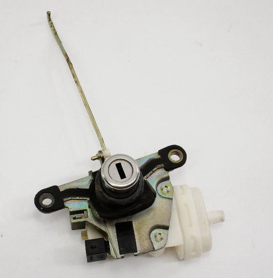 Trunk Lock Cylinder Button Assembly 96-02 Audi A4 S4 B5 Sedan - 8D0 862 055