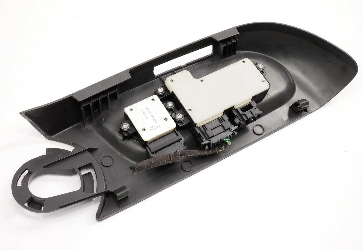 LH Power Seat Switch Controls & Trim  05-10 VW Jetta MK5  - 1Z0 959 747 / 777