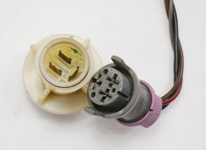 Front Turn Signal Corner Light Bulb Holder Socket 91-93 VW Fox - 813 971 987