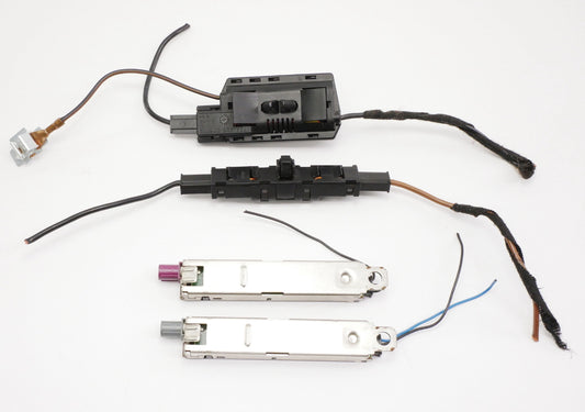 Rear Antenna Booster Set 11-14 VW Jetta MK6 Sedan - Genuine - 5C6 035 552 C / D