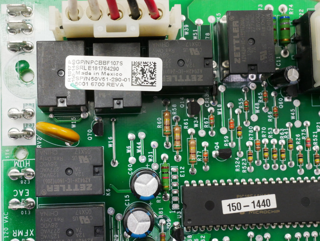 Emerson Goodman Amana Furnace Control Board PCBBF107S / 50V51 290-01 / 150-1440
