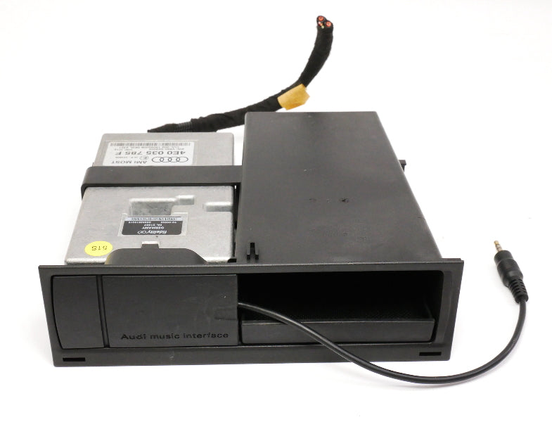 Music Interface Receiver Jack Dock 08-10 Audi A4 A5 A6 A8 Q7 S5 - 4E0 035 785 F
