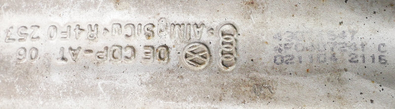 LH Front Spindle Knuckle Bearing Upright 05-11 Audi A6 C6 V6 - 4F0 407 241 C