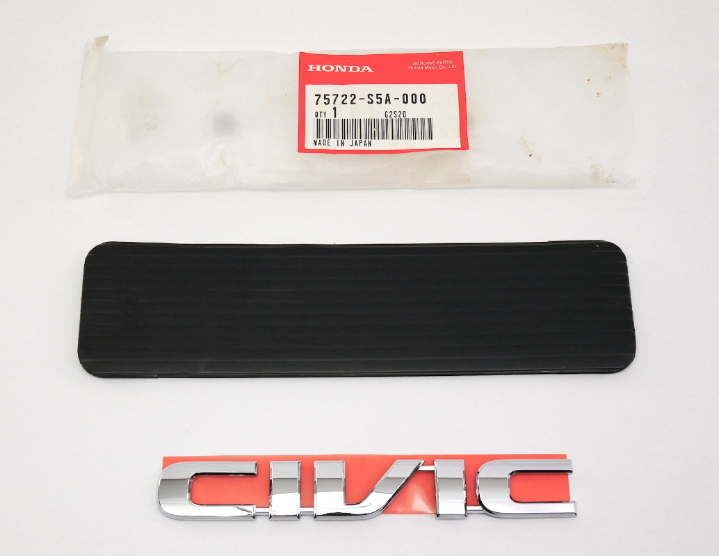Rear Emblem Badge 01-05 Honda Civic - Genuine - 75722-S5A-000
