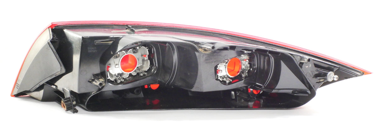LH Tail Light Lamp 08-15 Audi TT Coupe / Convertible - Genuine - 8J0 945 095 E