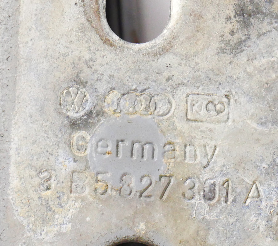 Trunk Hinges Shocks Struts 99-05 VW Jetta MK4 Passat A4 B5.5 Black 3B5 827 301 A