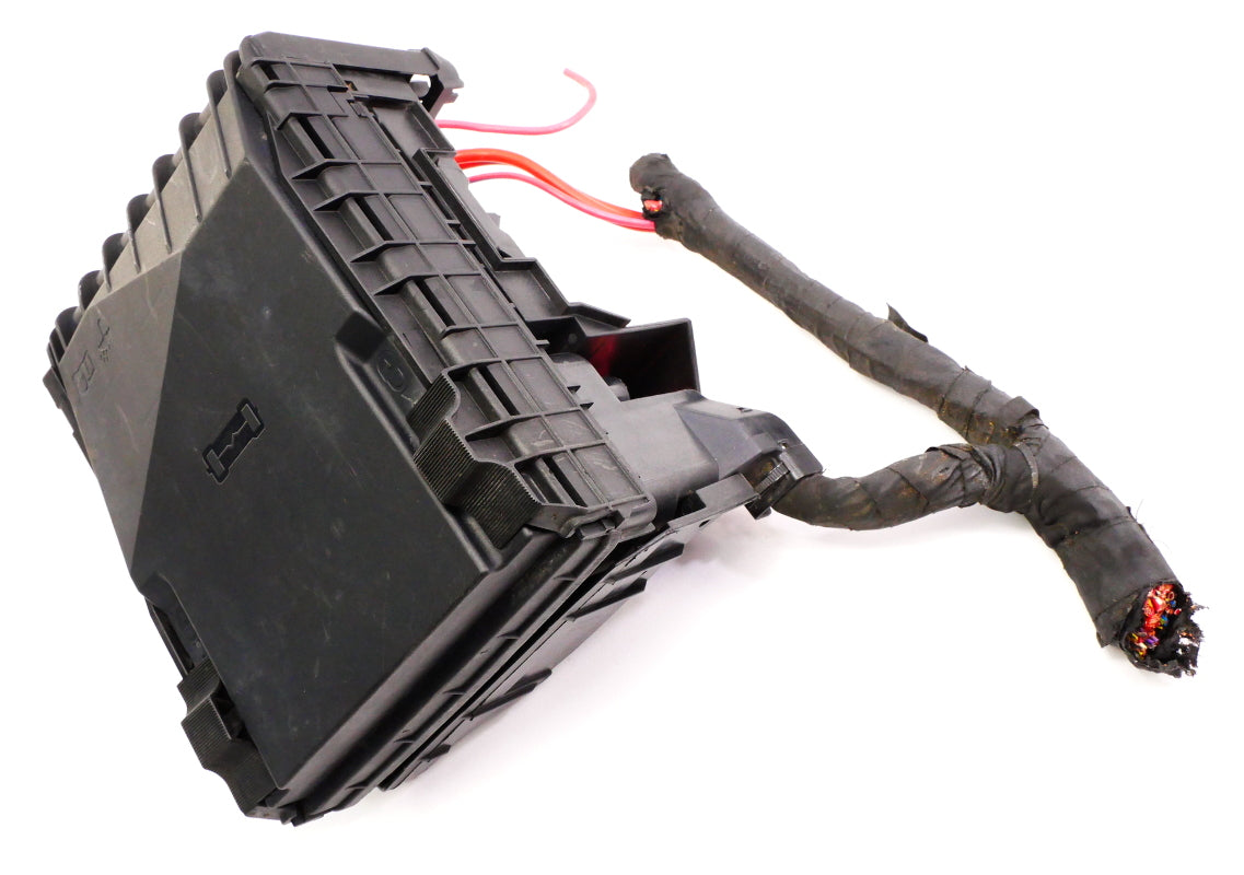 Under Hood Engine Bay Fuse Relay Box 2012 VW Jetta Sportwagen TDI 1K0 937 125 D