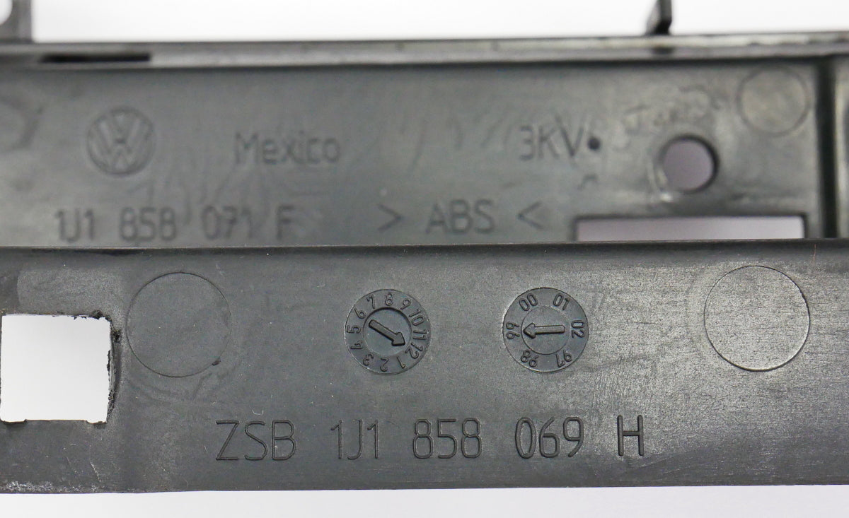 Radio Center Dash Cage Mount Bracket VW Jetta GTI MK4 ~ Genuine ~1J1 858 069 H