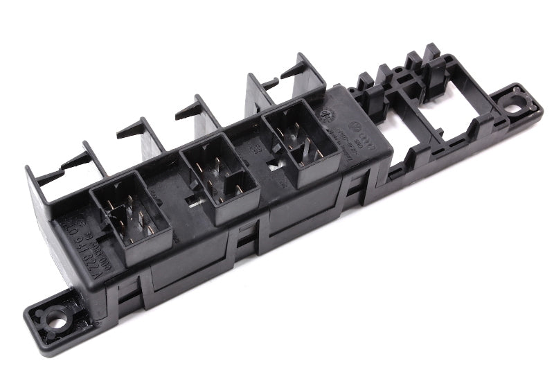 Fuse Box Relay Panel Board 98-05 VW Passat B5 Audi A4 A6 A8 S8 ~ 8L0 941 822 A ~