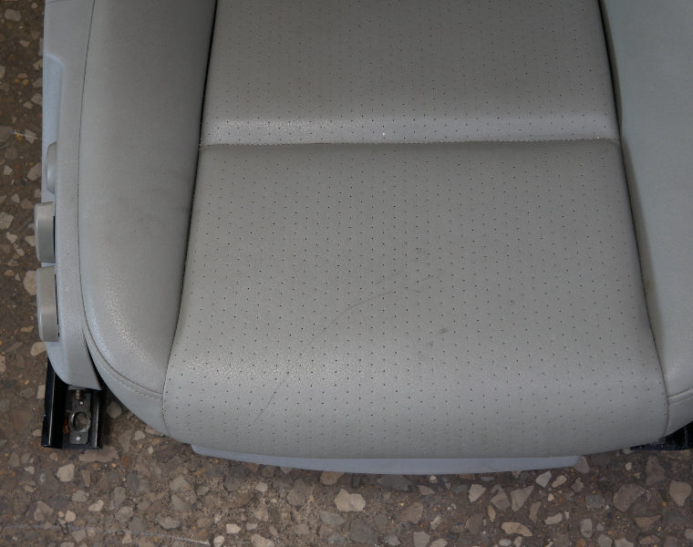 Front Bucket Seat Set 02-08 Audi A4 B6 B7 Sedan / Wagon - Heated - Genuine