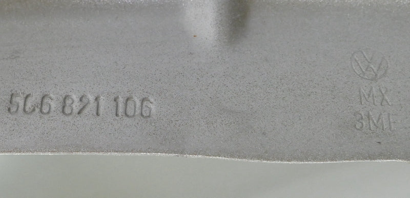 RH Fender 11-18 VW Jetta Sedan MK6 - LP7W Moon Rock Gray - Genuine - 5C6 891 106