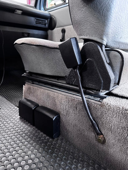 Front Seat Shoulder Belt Seatbelt Set 84-91 VW Vanagon T3 Camper