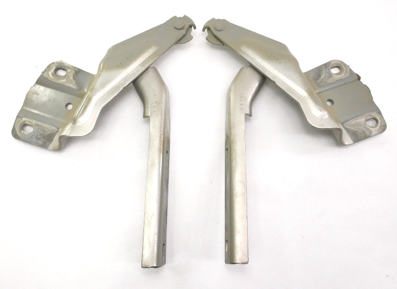 Hood Hinges 11-18 VW Jetta Sedan MK6 LP7W Moon Rock Gray - 5C6 823 301 & 302