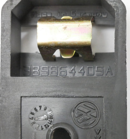 Hatch Floor Spare Cover Clip Lock 98-05 VW Passat Wagon B5 B5.5 - 3B9 864 409 A