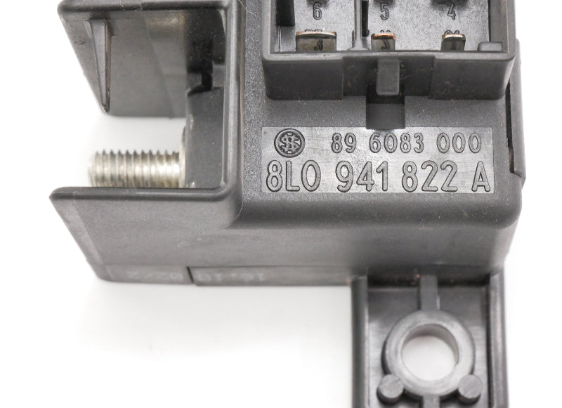 Fuse Box Relay Panel Board 98-05 VW Passat B5 Audi A4 A6 A8 S8 ~ 8L0 941 822 A ~
