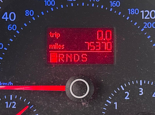 Gauge Instrument Cluster 08-10 VW Beetle 2.5 Gas AT Speedometer - 1C0 920 801 L