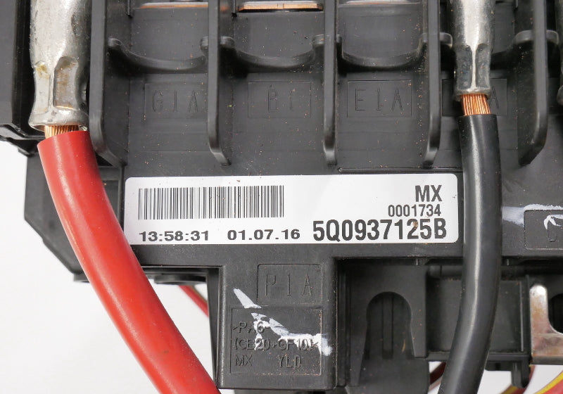 Under Hood Relay Fuse Box 2017 VW Golf Sportwagen 1.8T MK7 - 5Q0 937 125 B