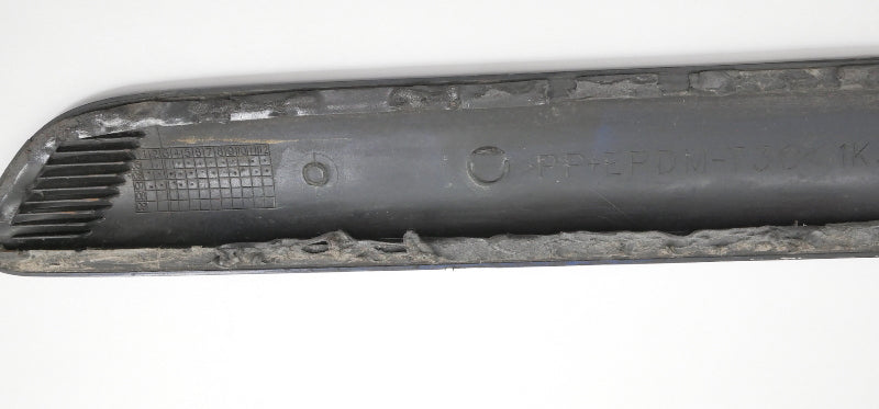 RH Rear Side Molding Quarter Trim 06-09 VW Rabbit GTI R32 MK5 LB5R 1K3 853 536 A