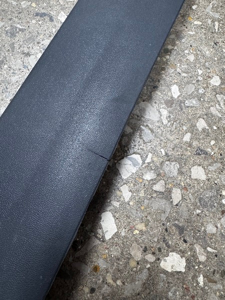 LH Front Lower Door Molding Trim 98-05 VW Passat B5 B5.5 - 3B0 854 939 B