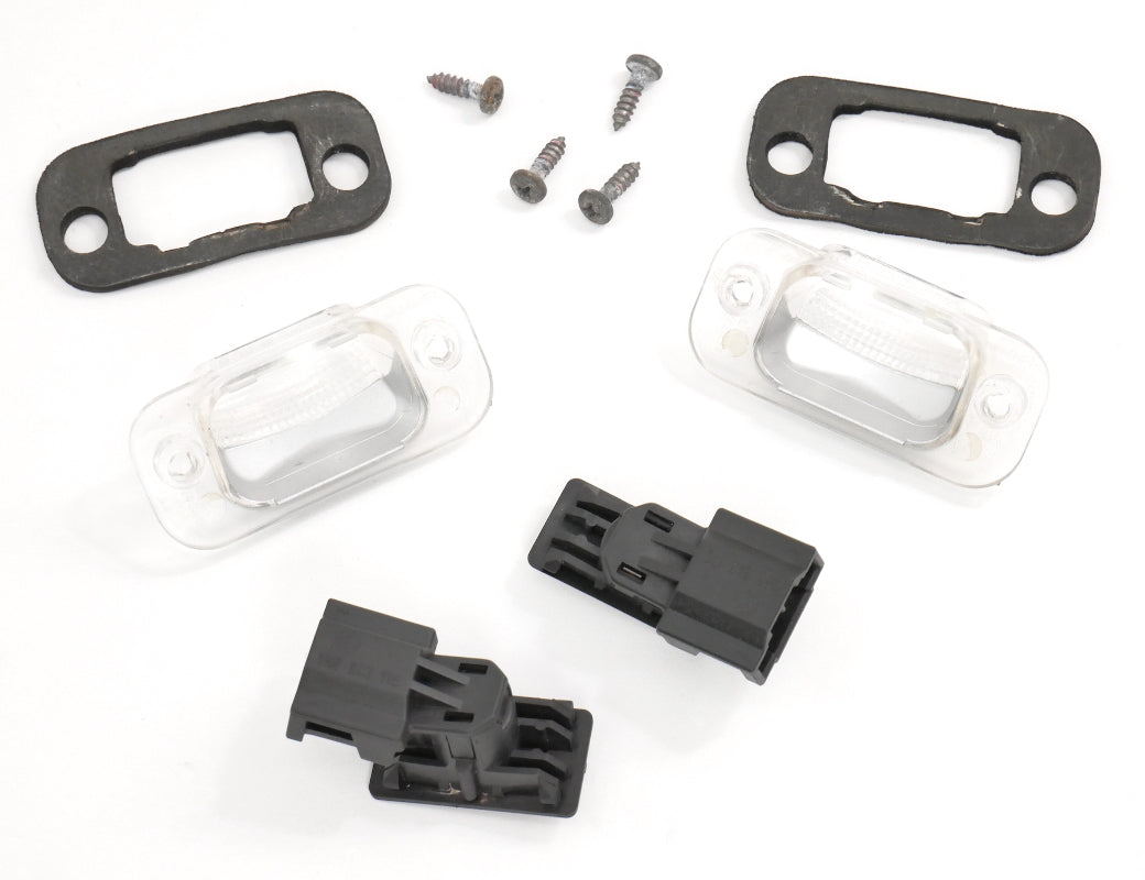 Rear License Plate Light Lens Lamp 95-99 VW Cabrio MK3 Genuine OEM - 1H6 943 167